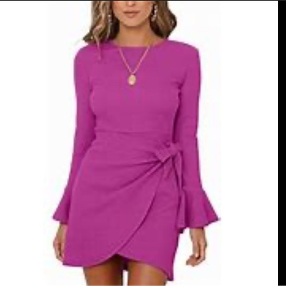 Dresses & Skirts - Wrap Tie‎ Waist Long Bell Sleeve Mini Elegant Burgundy Size Large dress